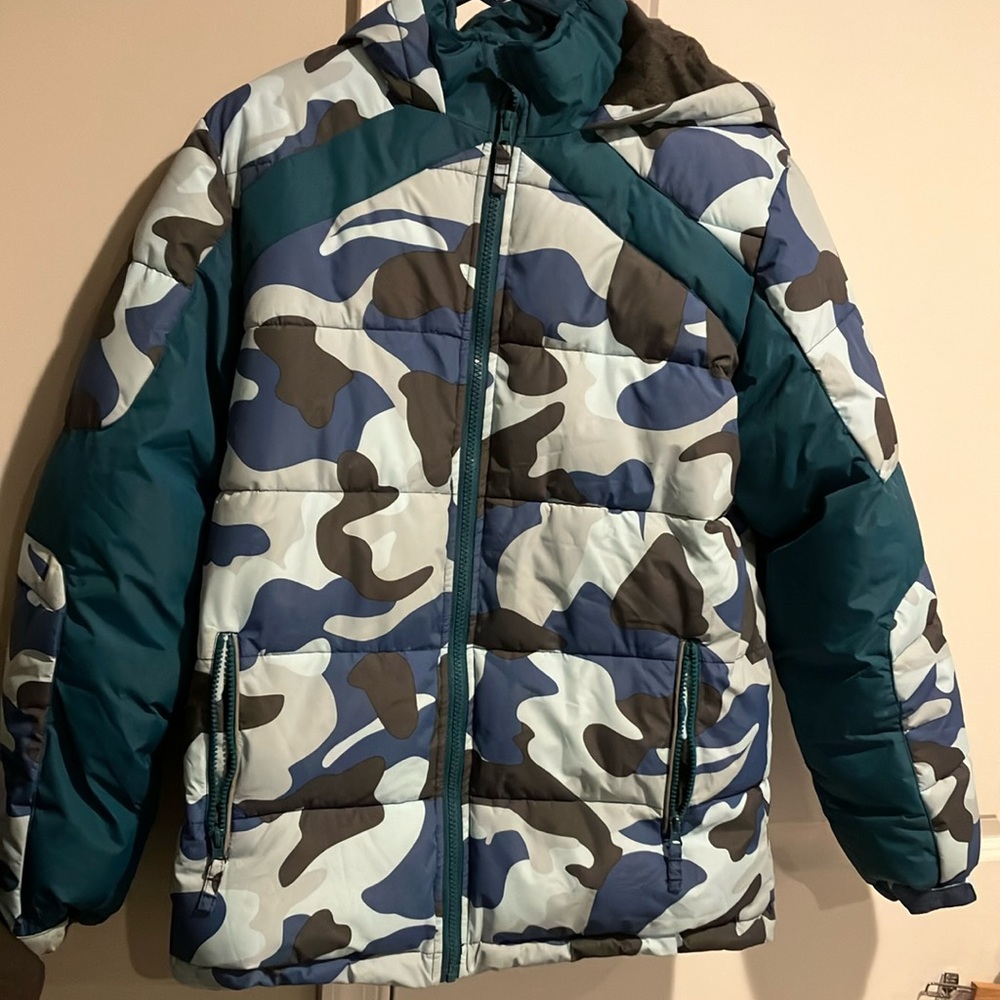 ZShow Brand Camouflage Coat - Picture 1 of 8